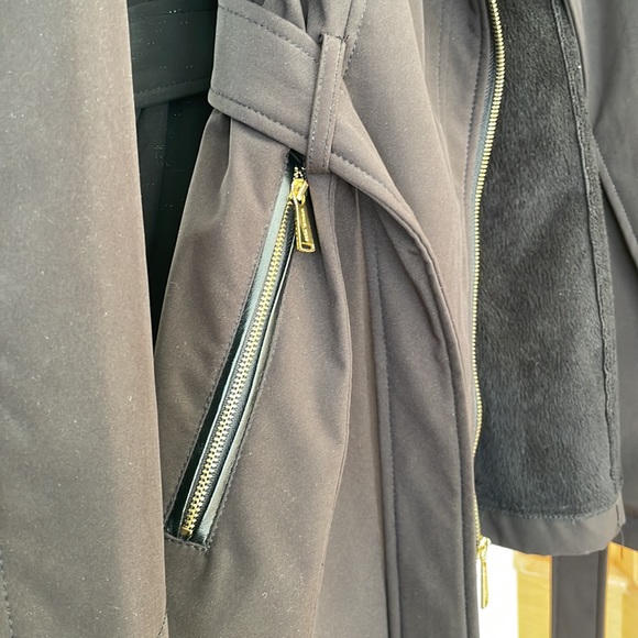 Michael Kors black trench belted rain coat fleece lined - Like New - Picture 4 of 8